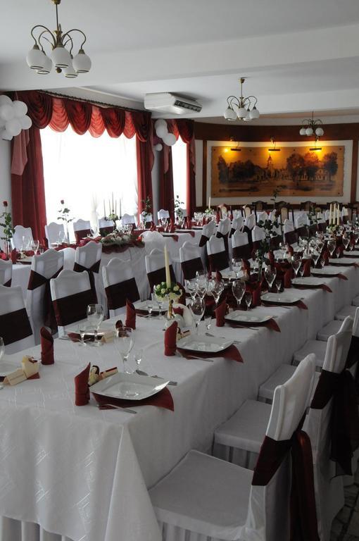 Hotel Restauracja Kaukaska Jadwiga Choroszy Wolsztyn Exteriér fotografie